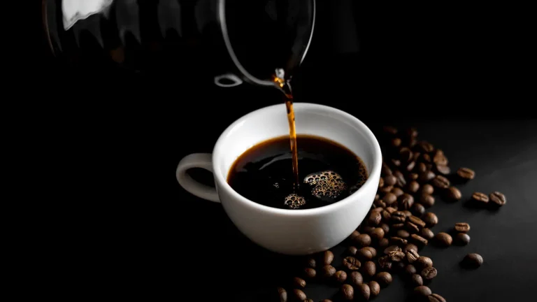 What is Low Acid Coffee: Benefits and Types